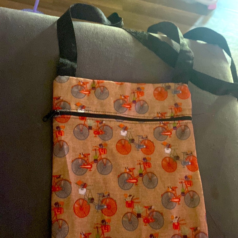 Bicycle print crossbody bag